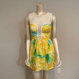 Lilly Pulitzer Laced Floral Fitted Sunflower Dress, Size 0, Stunning!!